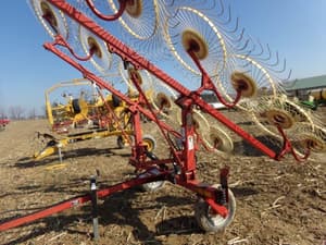 SOLD - Lot # 685 - MASSEY FERGUSON 1512 Hay and Forage | Tractor Zoom