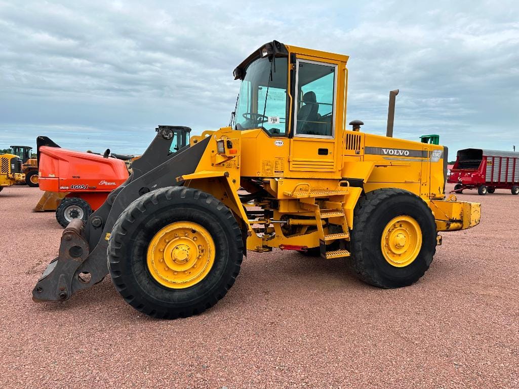Main image Volvo L90C
