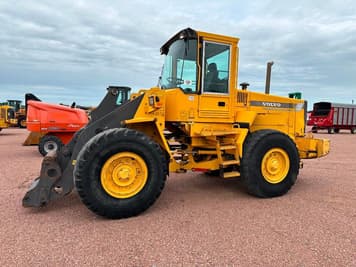 Main image Volvo L90C