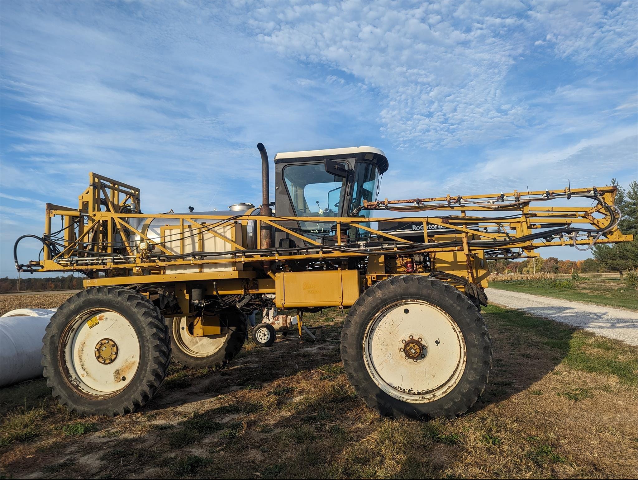 Main image Ag-Chem RoGator 854