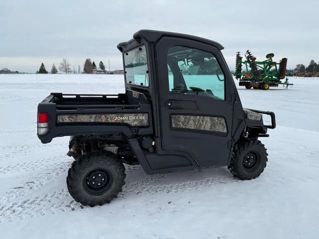 Image of John Deere XUV 835M equipment image 3