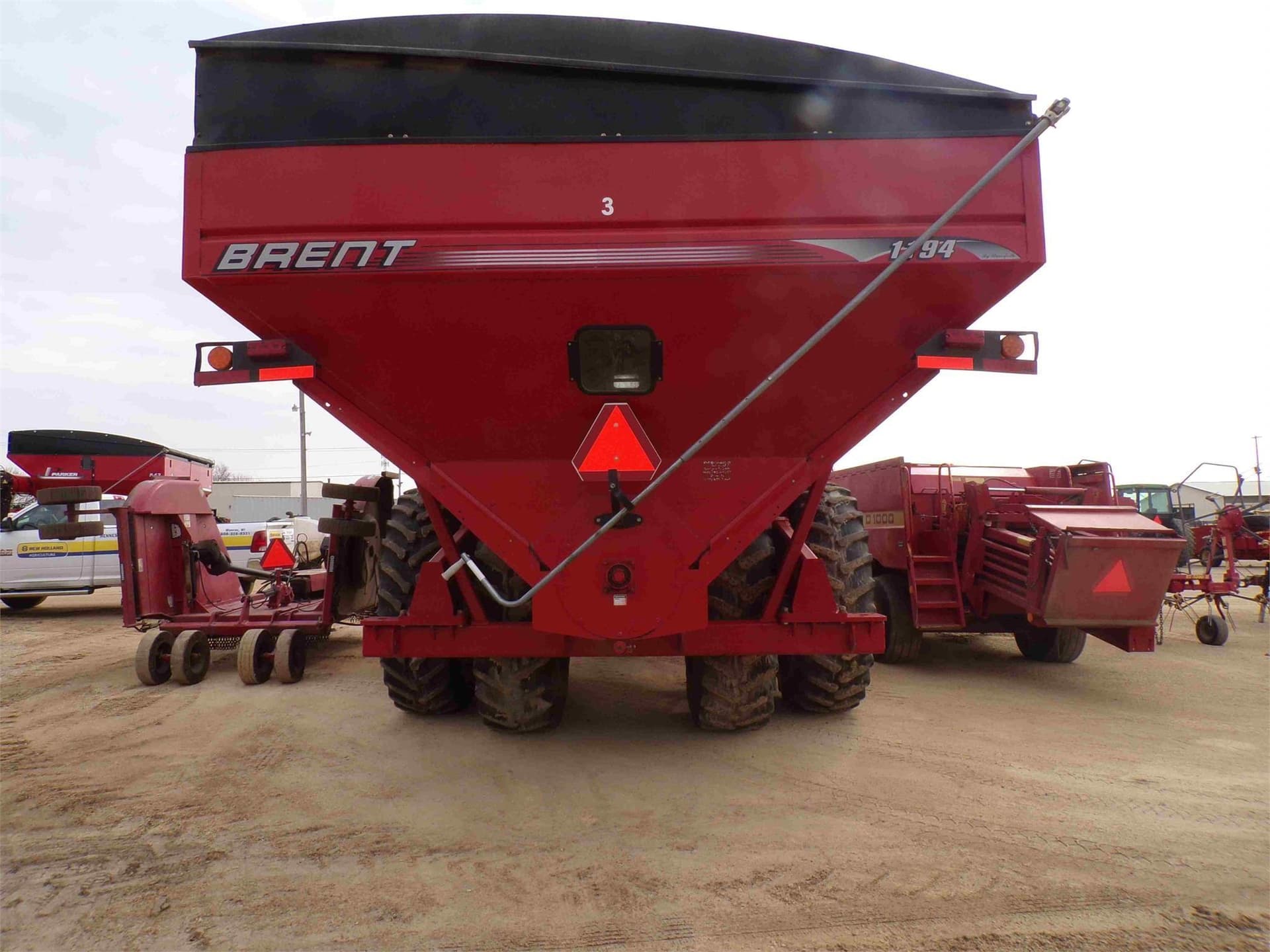 Brent 1194 Harvesting Grain Carts for Sale | Tractor Zoom
