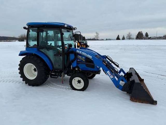 Image of New Holland Boomer 37 equipment image 2