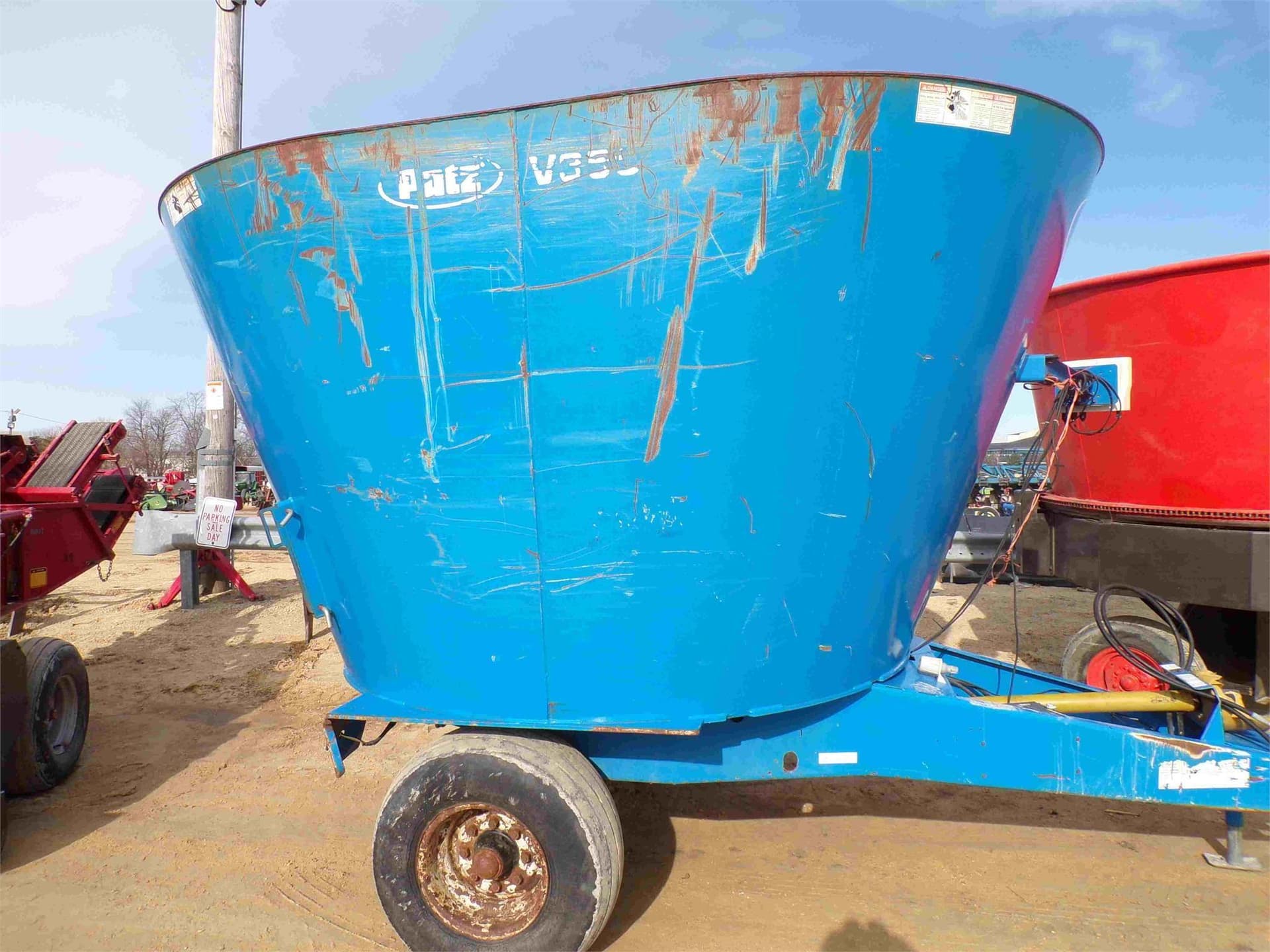 Patz V350 Hay and Forage Grinders/Mixers for Sale Tractor Zoom