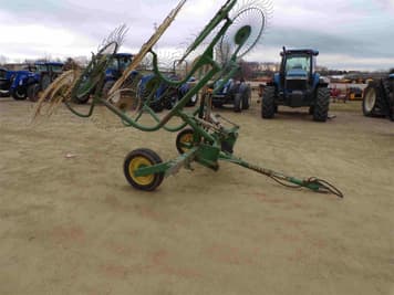 Main image John Deere 702