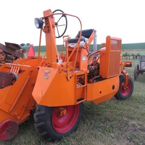 Main image Minneapolis-Moline Uni-Tractor