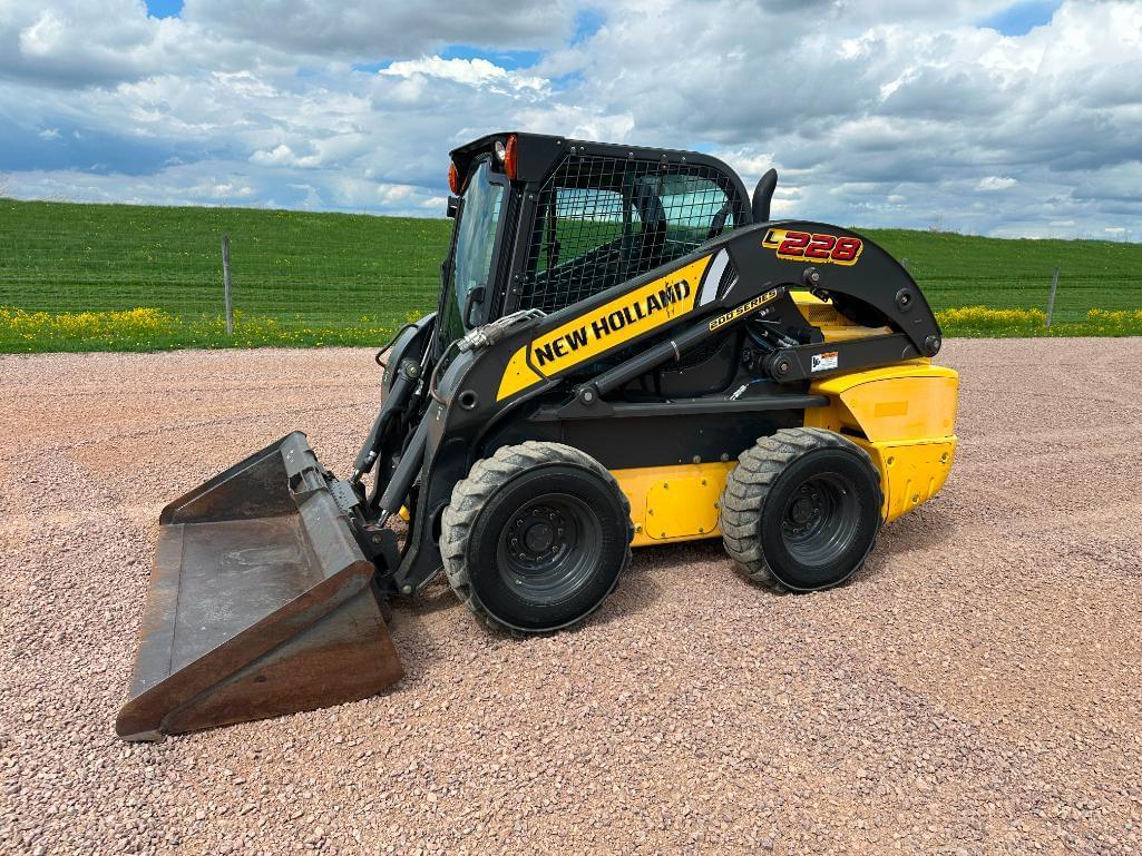 Image of New Holland L228 Primary image
