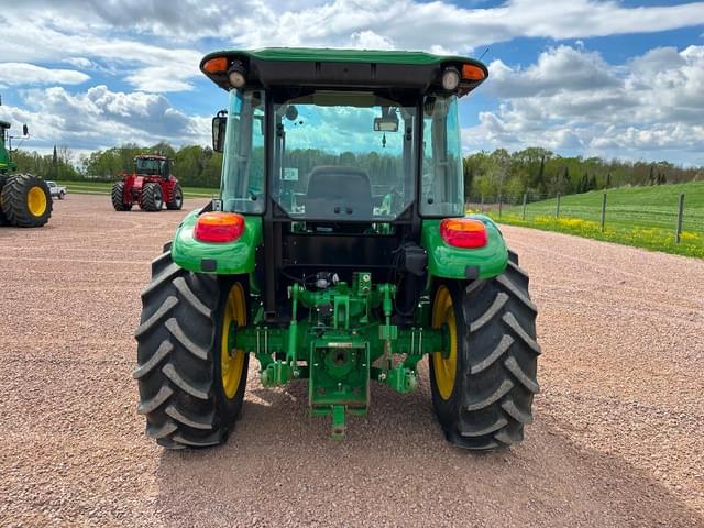 Image of John Deere 5075E equipment image 4