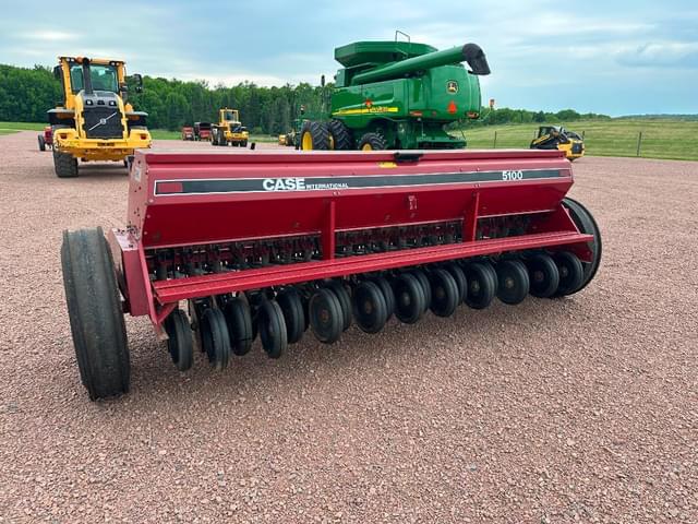 Image of Case IH 5100 equipment image 3