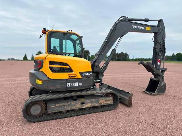 Image of Volvo ECR88D equipment image 2