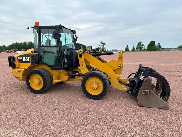 Image of Caterpillar 906M equipment image 2