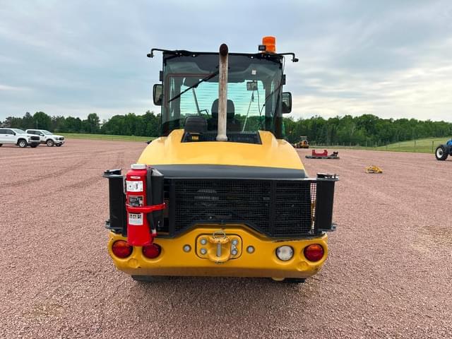 Image of Caterpillar 906M equipment image 4