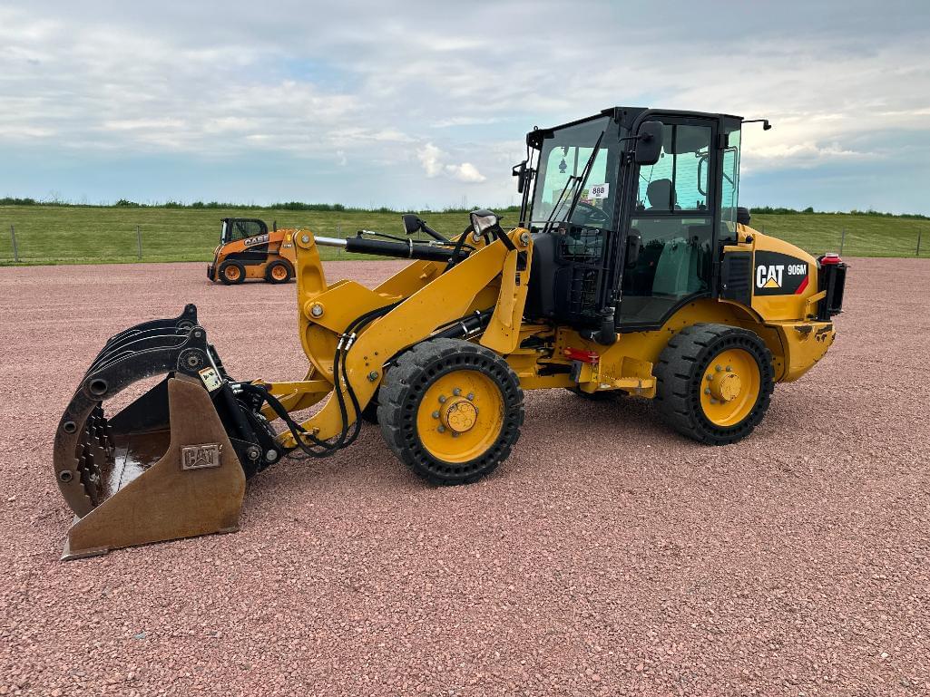 Image of Caterpillar 906M Primary image
