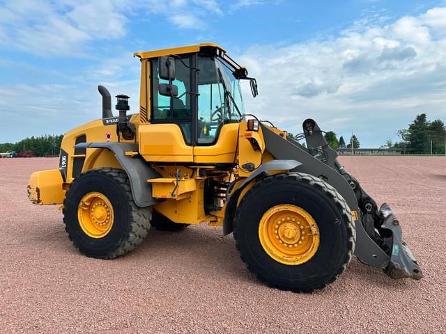 Image of Volvo L90G equipment image 2