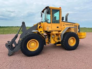 Main image Volvo L90E