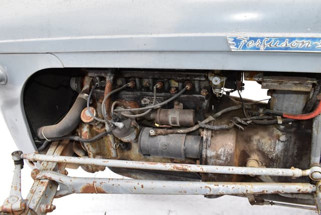 Image of Ferguson TO-30 equipment image 4