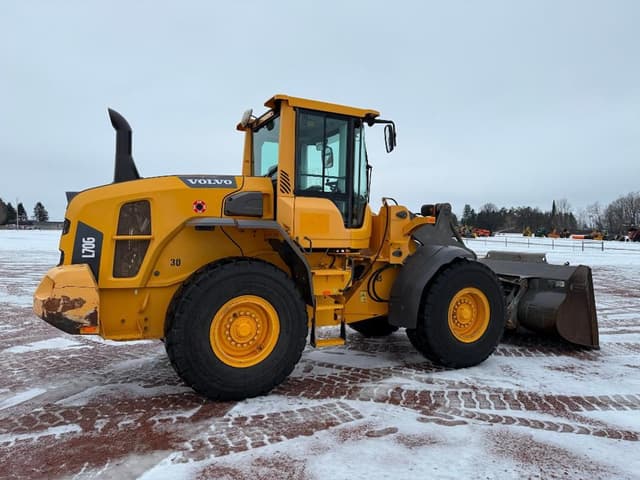 Image of Volvo L70G equipment image 3