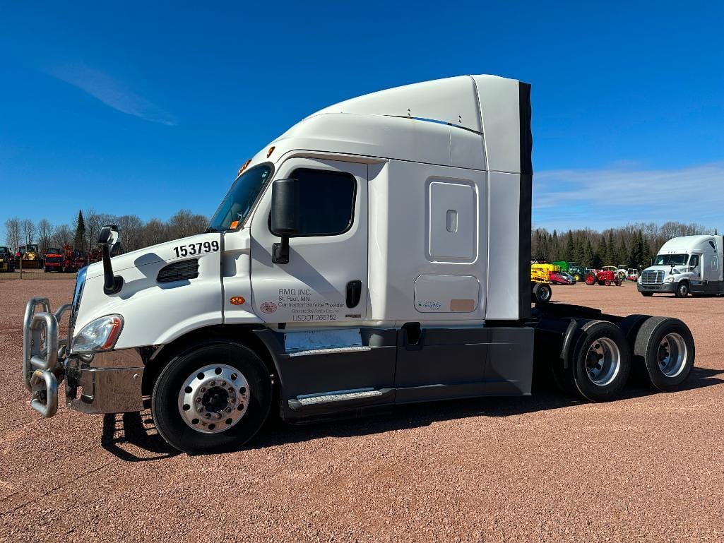 Main image Freightliner Cascadia 132 
