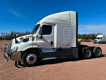 Main image Freightliner Cascadia 132