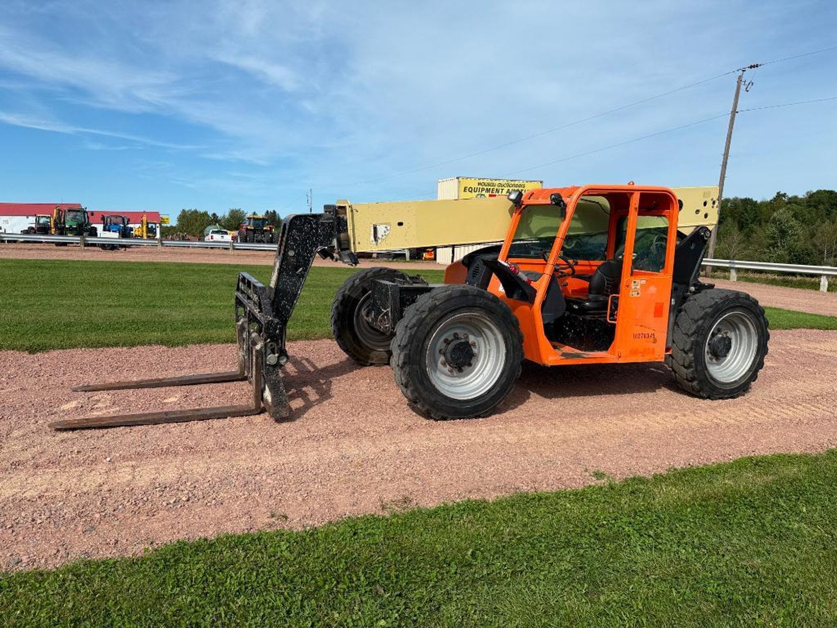 2014 JLG G6-42A Equipment Image0