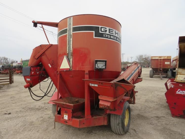 Gehl 170 Hay and Forage Grinders/Mixers for Sale Tractor Zoom