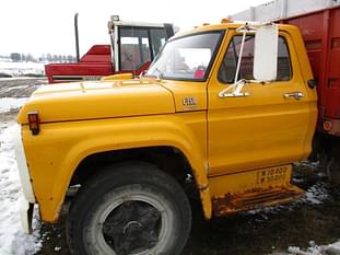 1974 Ford F-750 Equipment Image0