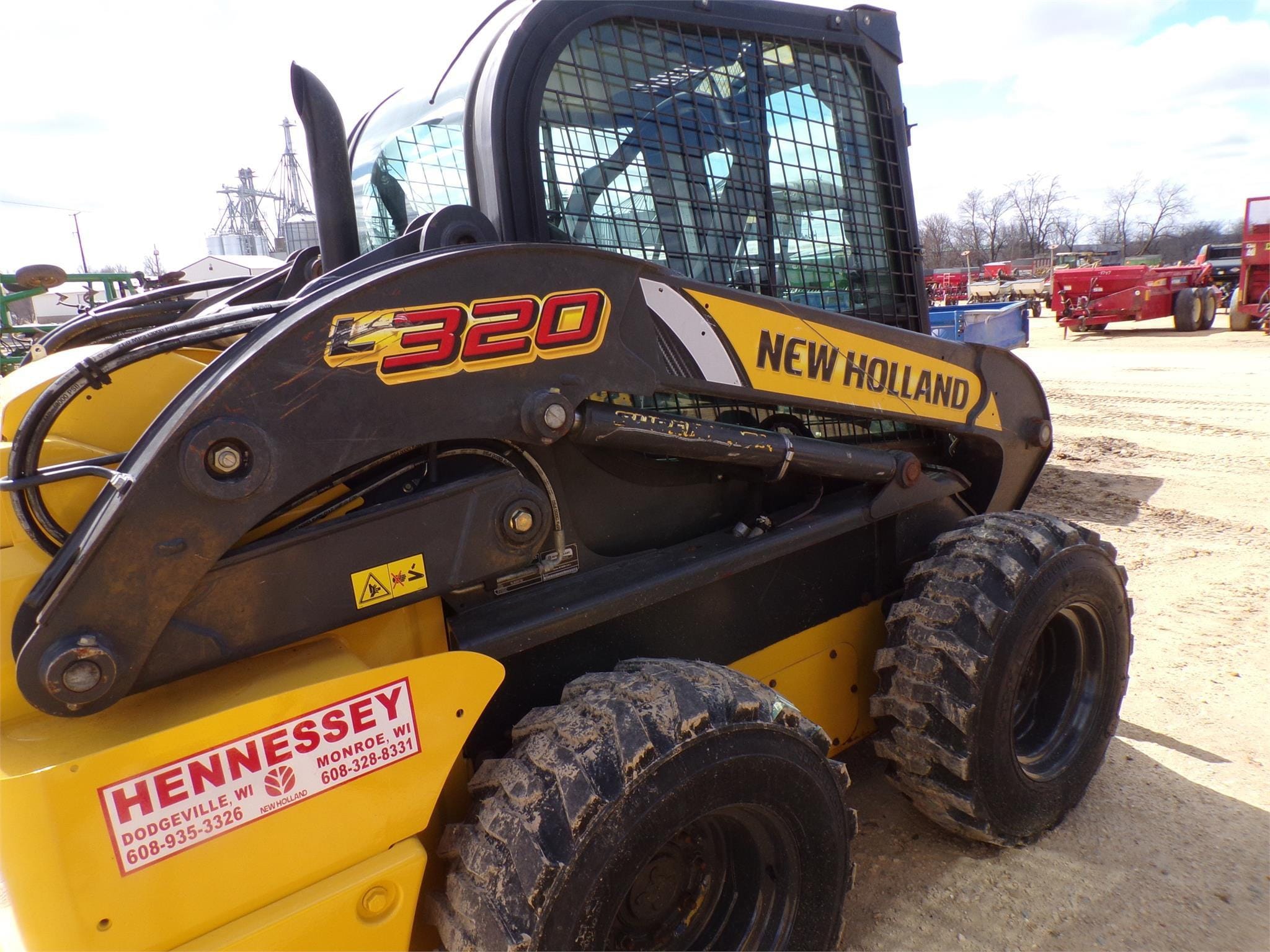 Main image New Holland L320