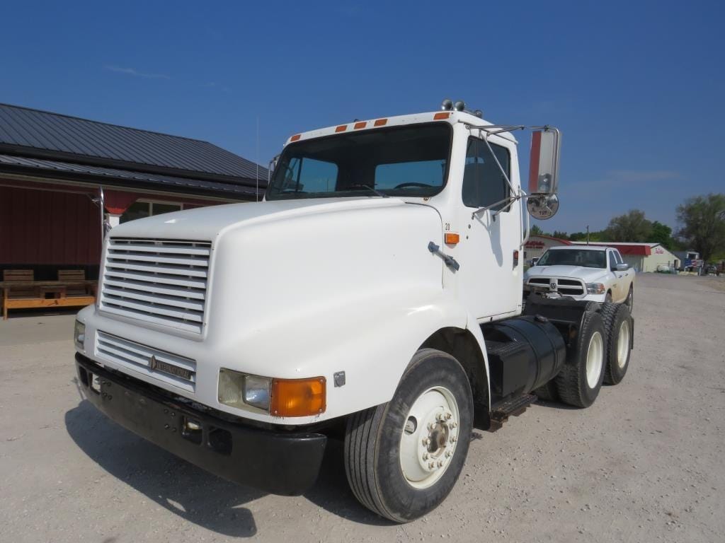 Main image International 8200