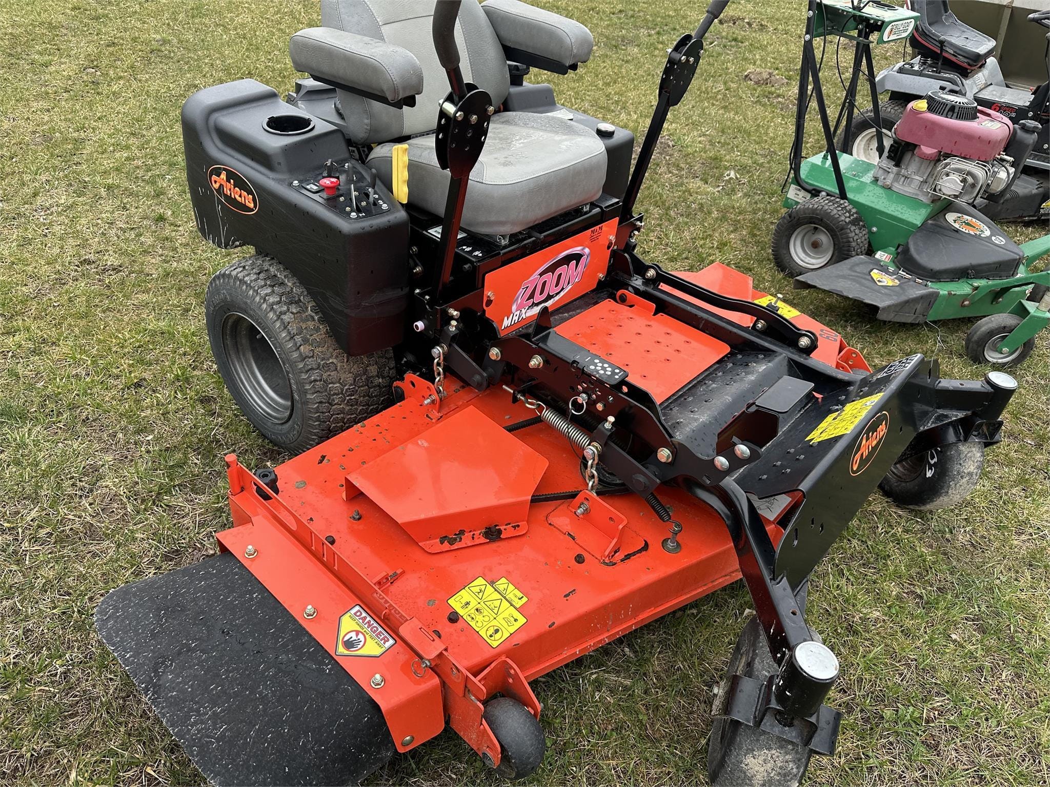 Main image Ariens Zoom Max