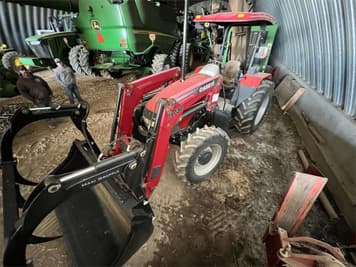 Main image Case IH Farmall 85U