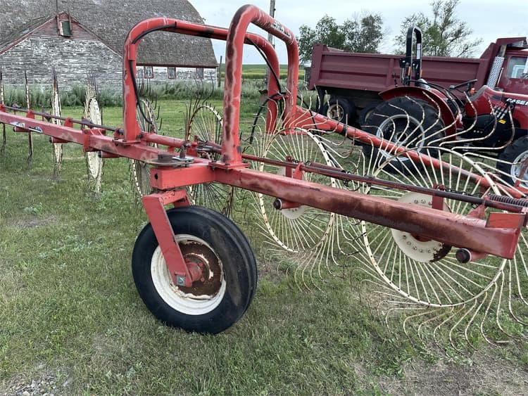 Gehl WR219 Hay and Forage Hay - Rakes/Tedders for Sale | Tractor Zoom