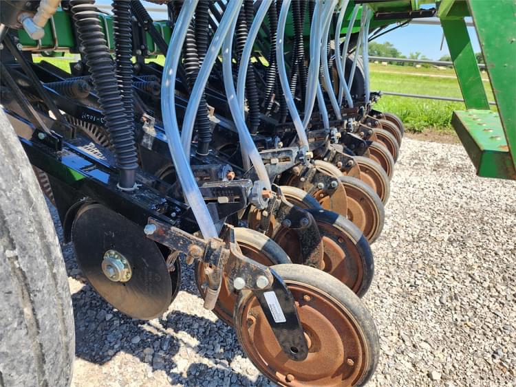 Great Plains Solid Stand 10 Planting Grain Drills for Sale Tractor Zoom