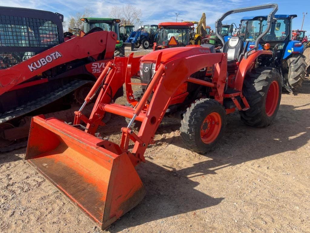 Main image Kubota L3560