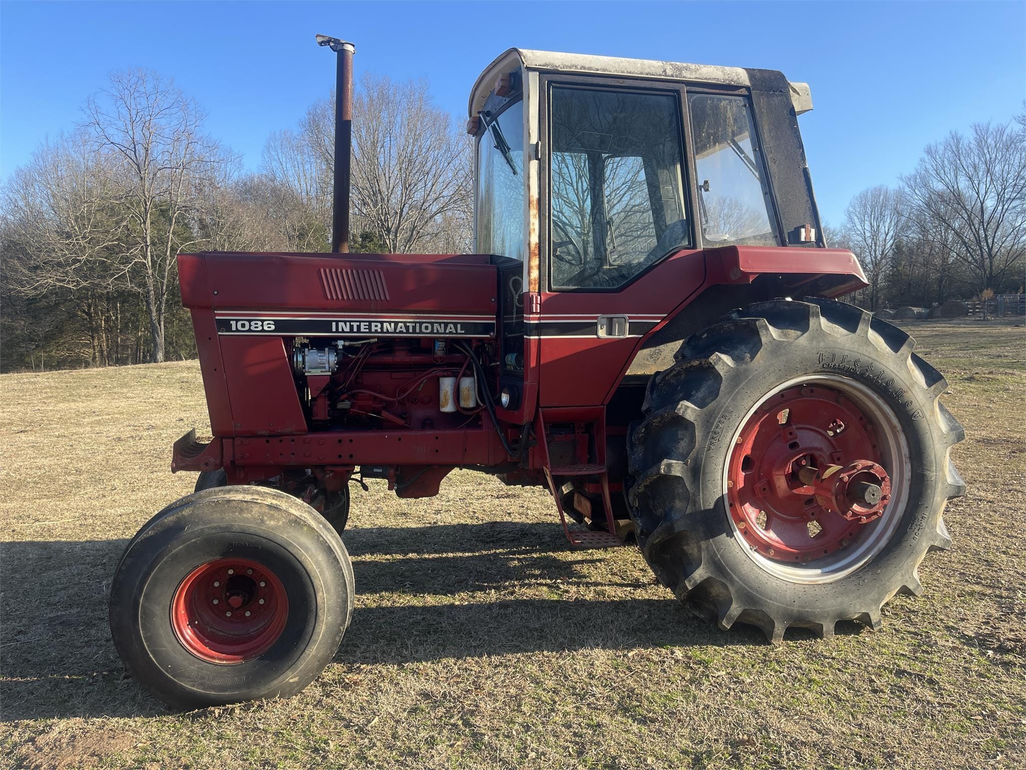 Main image International Harvester 1086