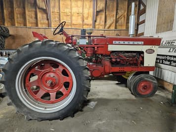 Main image Farmall 560