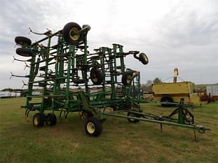 John Deere 2400 Equipment Image0