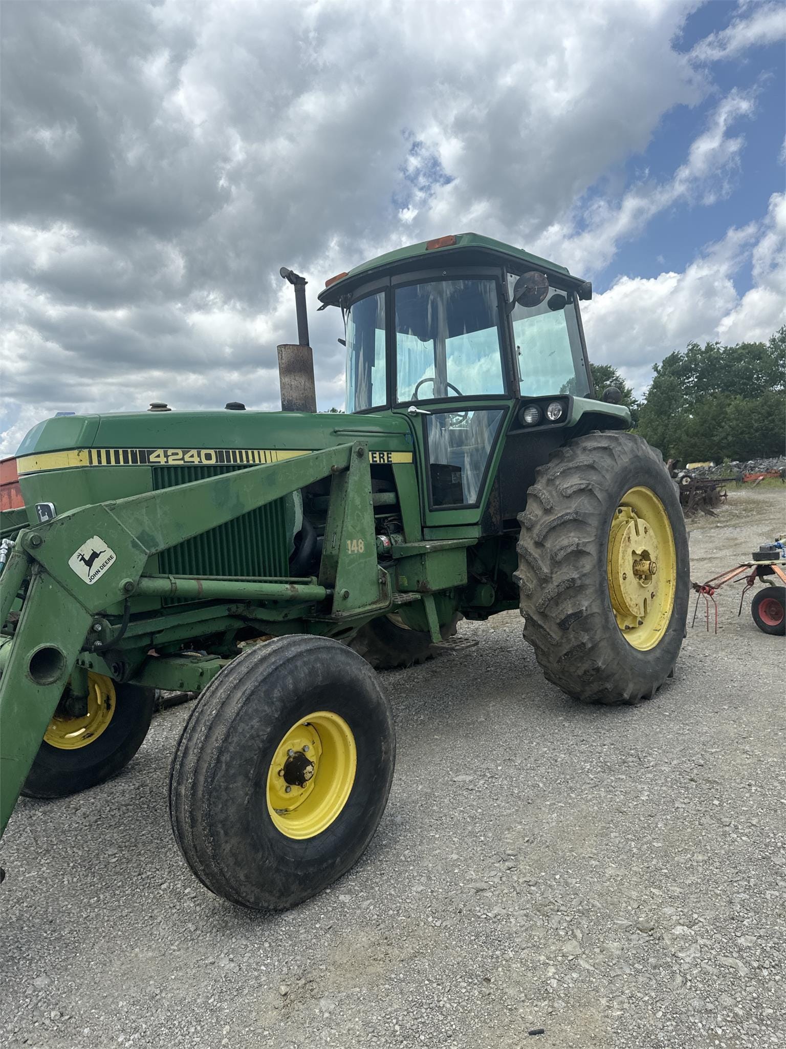 Main image John Deere 4240
