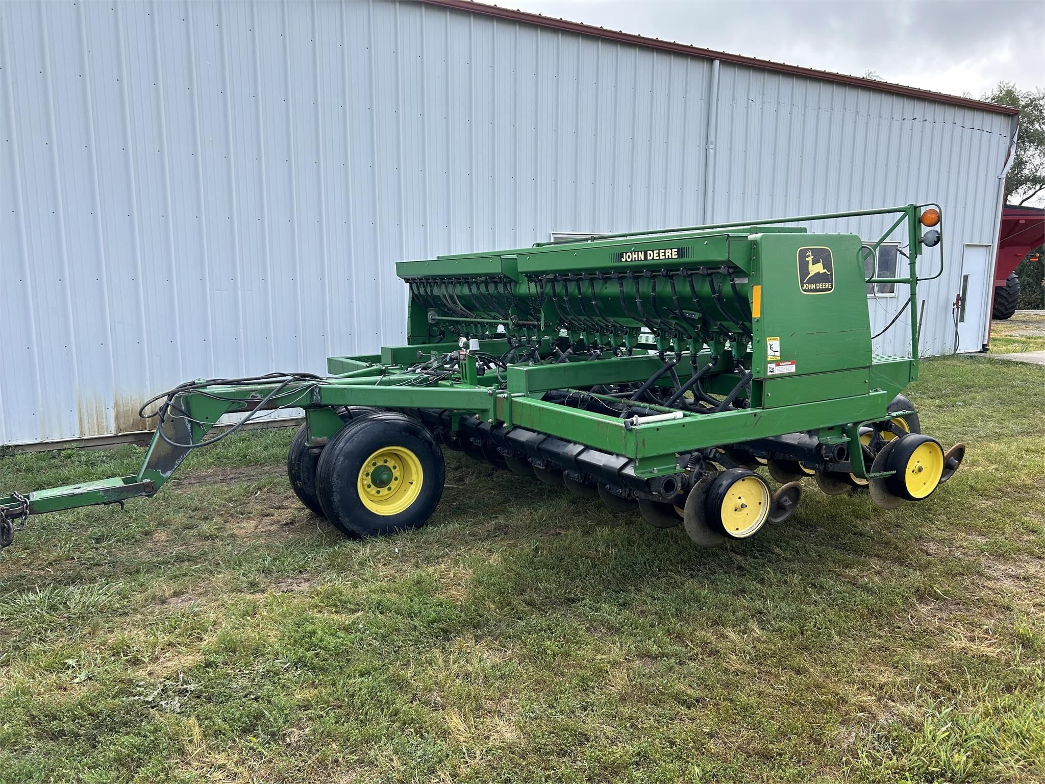 Main image John Deere 750