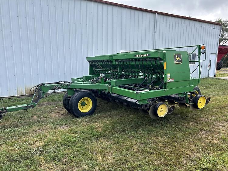 John Deere 750 Equipment Image0