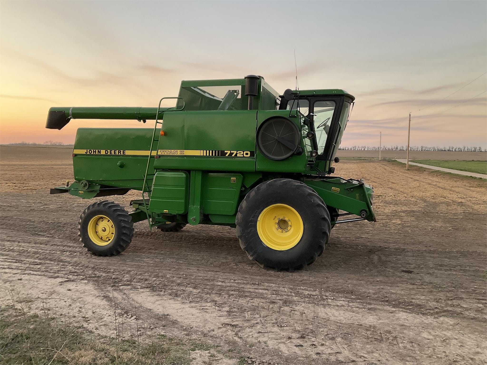 Main image John Deere 7720