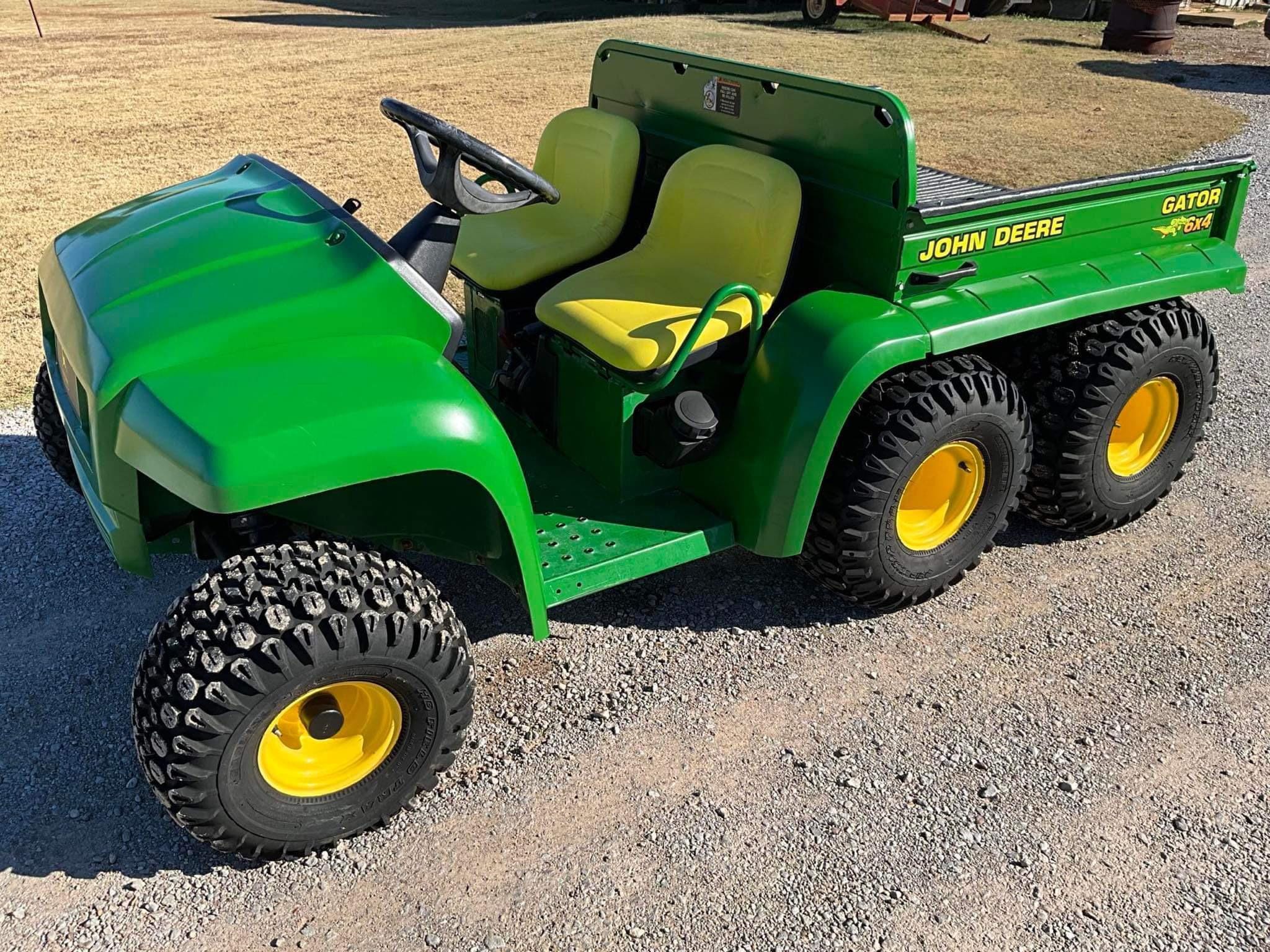 Main image John Deere Gator
