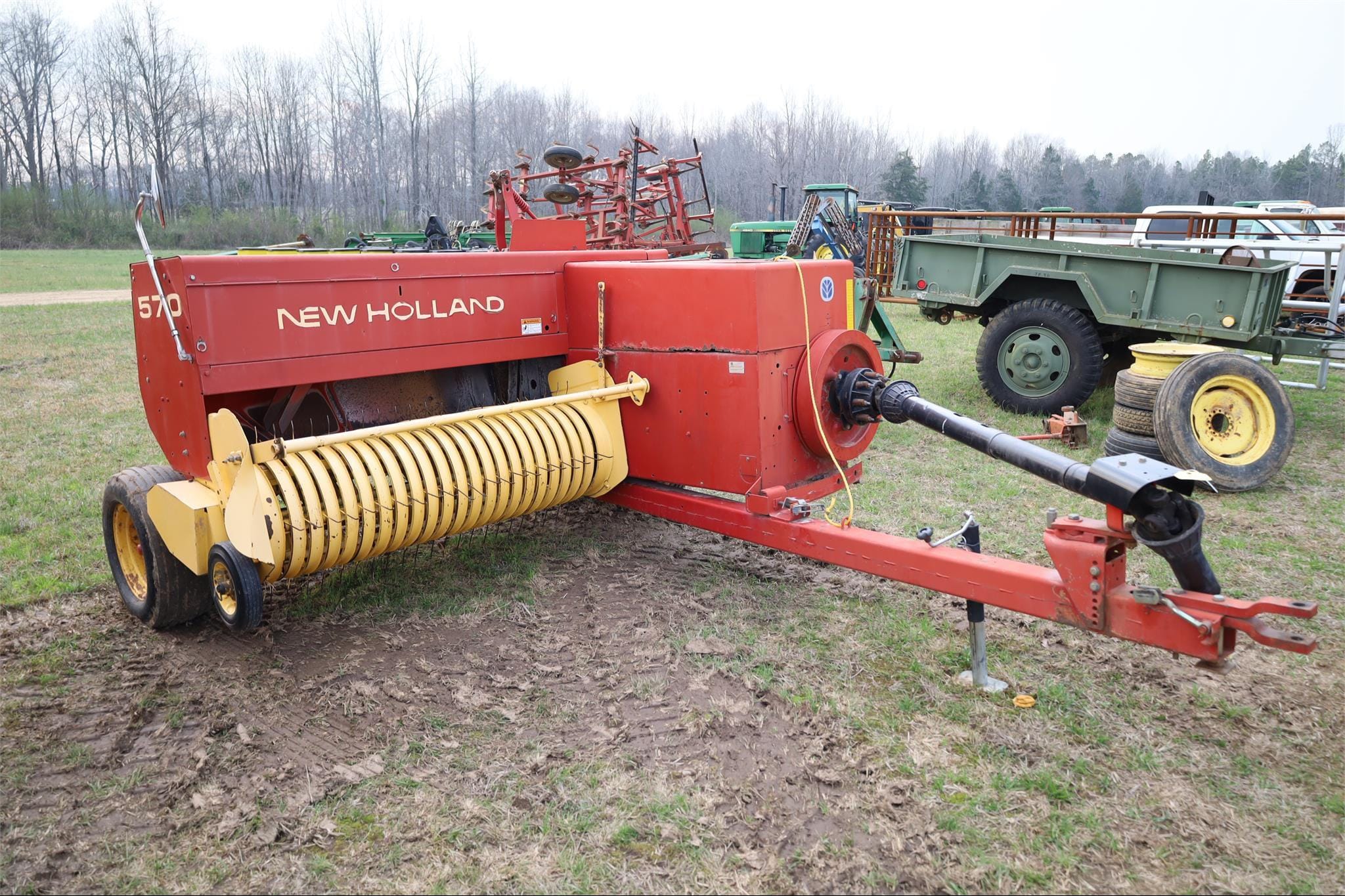 Main image New Holland 570