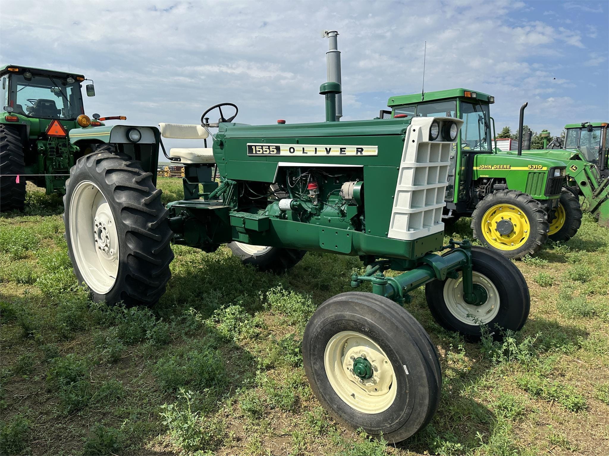 Main image Oliver 1555