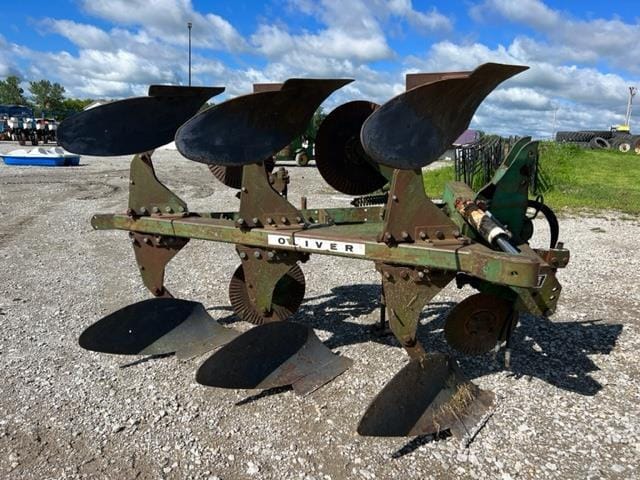 Main image Oliver Undetermined