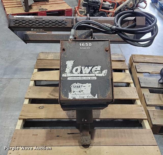Image of Lowe 1650 Classic equipment image 1