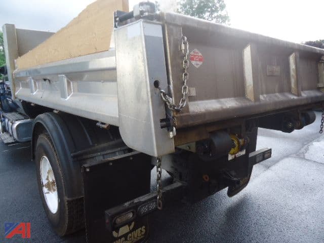 Image of Ford F-650 equipment image 4