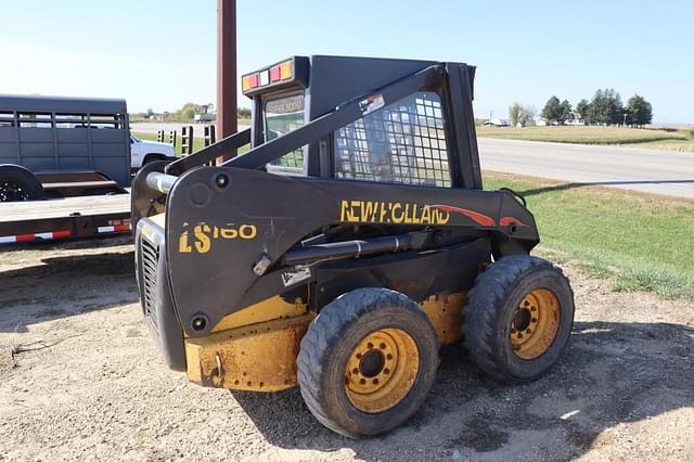 Image of New Holland LS160 equipment image 2