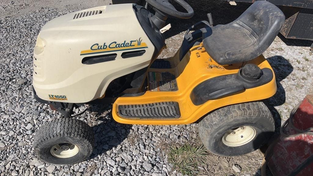 Main image Cub Cadet LT1050