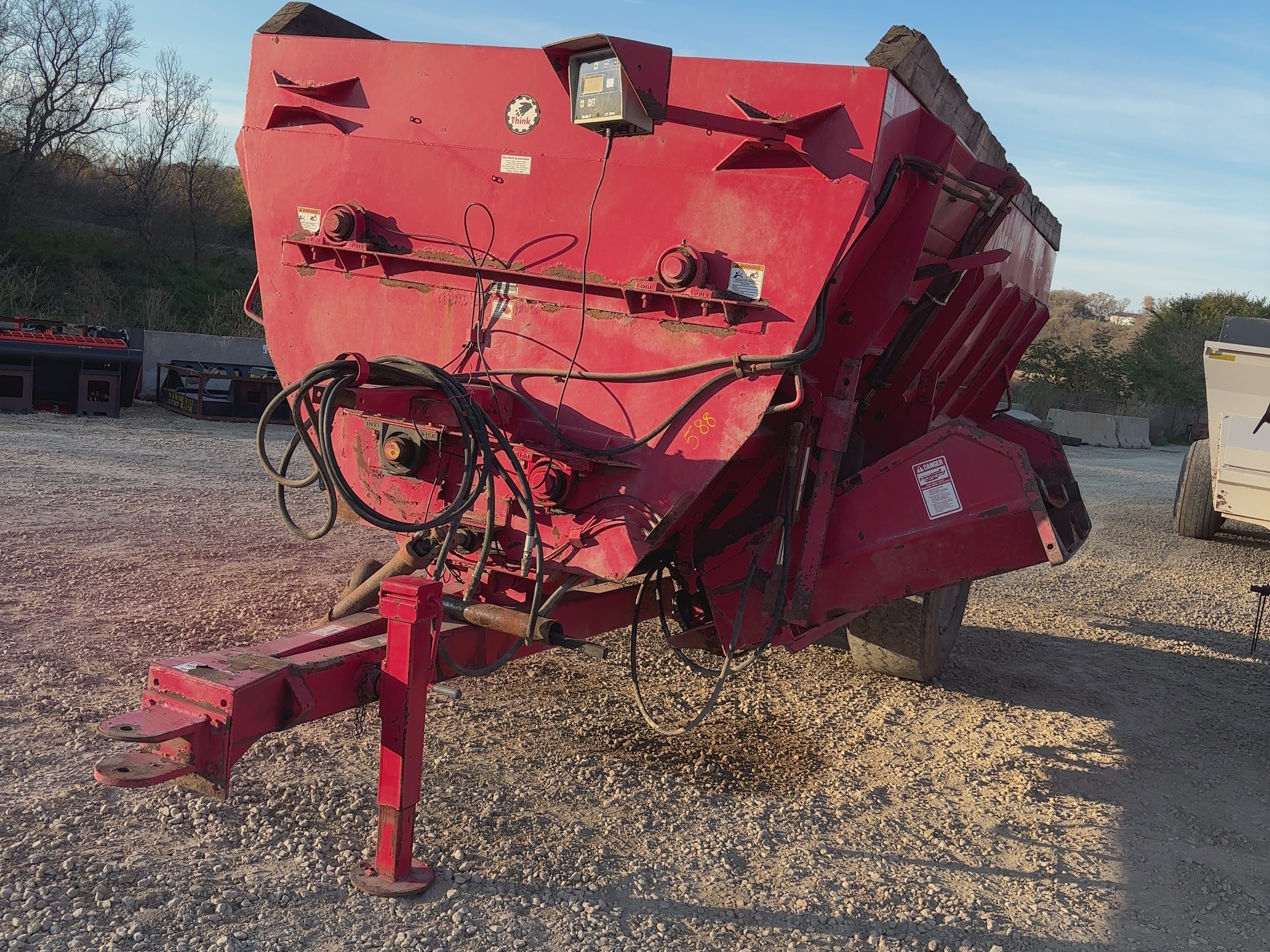 LuckNow 360 Equipment Image0