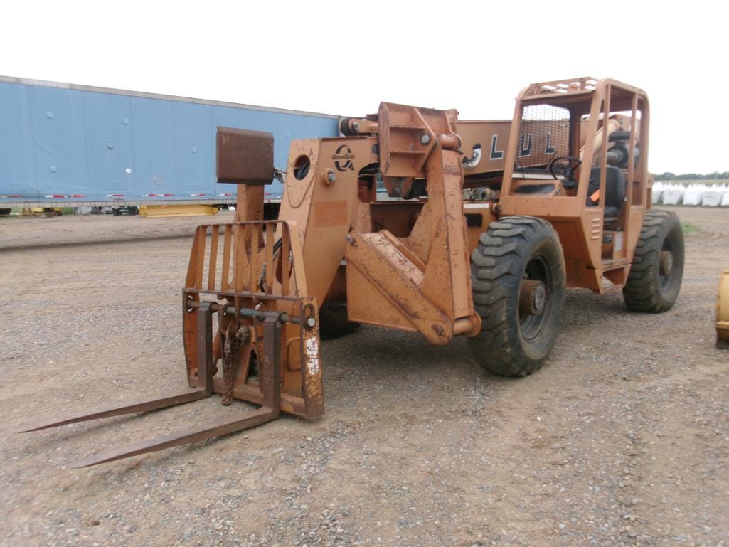 Main image Lull 1044C-54